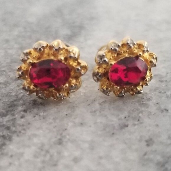 Vintage Little Rhinestone Cluster Post Earrings, Red and White Stones, Ovals - Picture 1 of 5